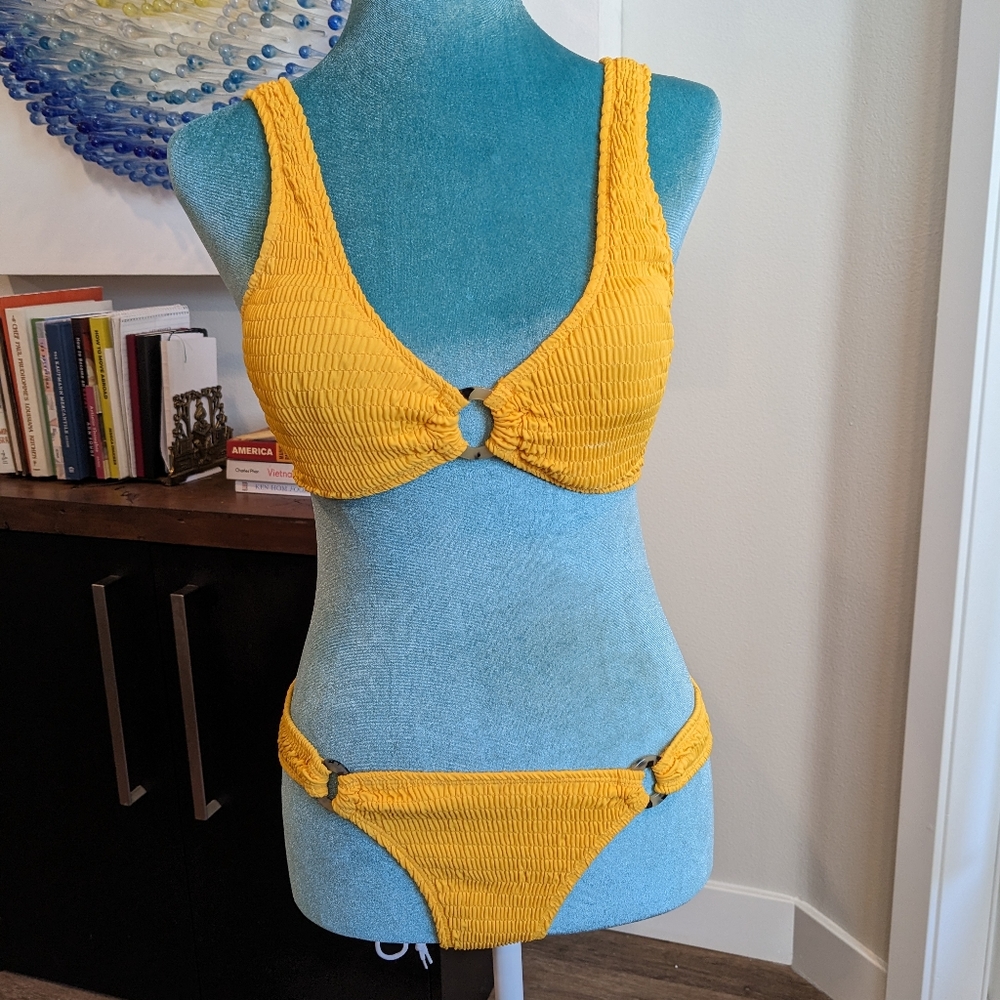 Yellow scrunch bikini